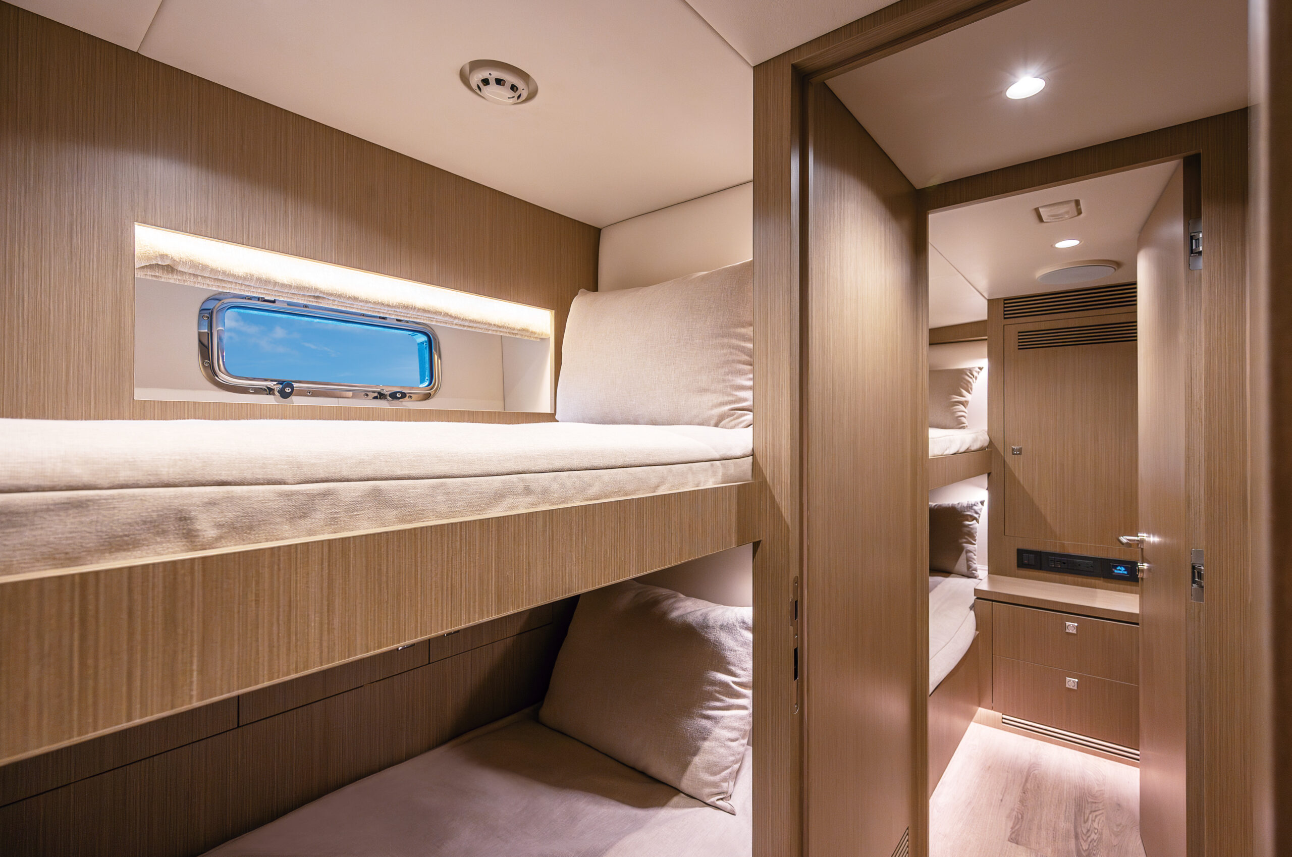 Horizon Yacht Builder - New Horizon Yachts - Big Horizon Yachts Build - Horizon Yacht Brokers - Horizon Yacht Broker - Horizon Superyacht Broker - Horizon Superyacht Builder - Superyacht Broker - St Clair Superyacht - Kevin St Clair