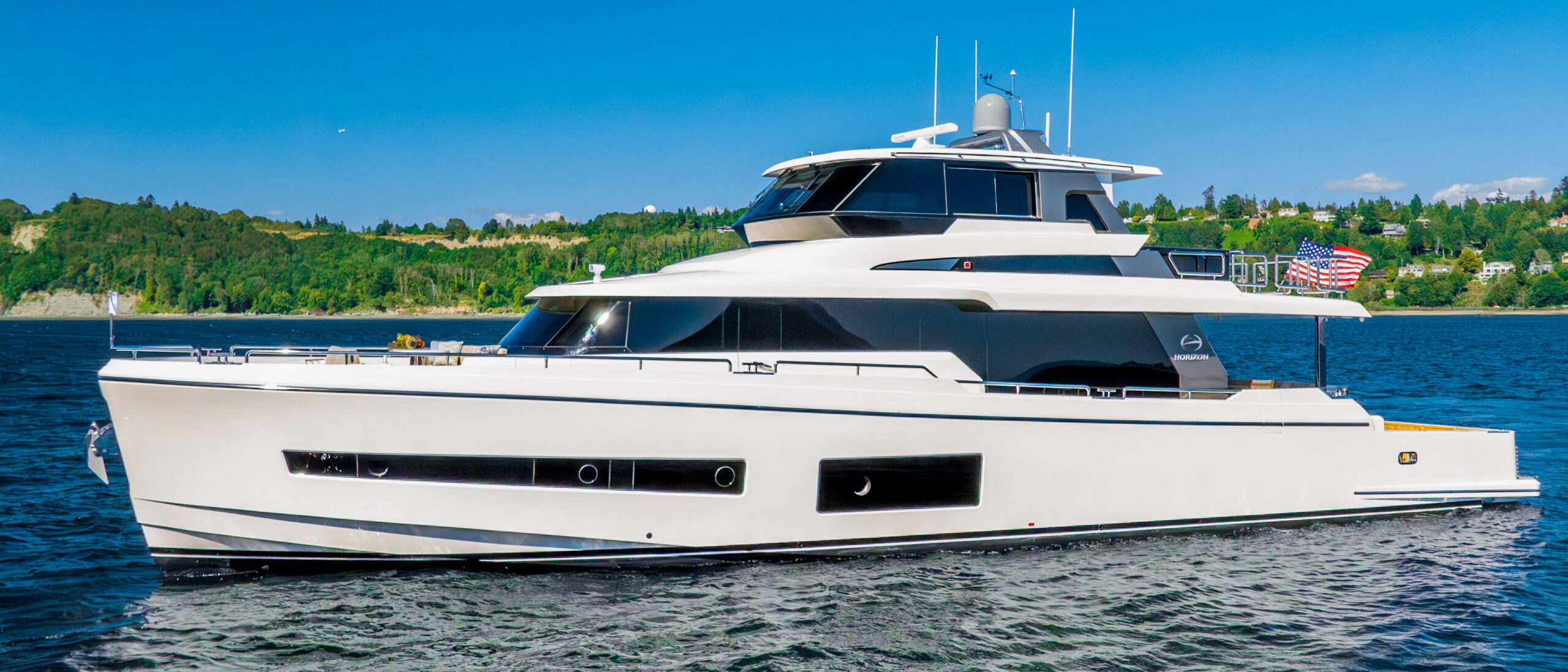 Horizon-yachts-for-sale-v77s-1