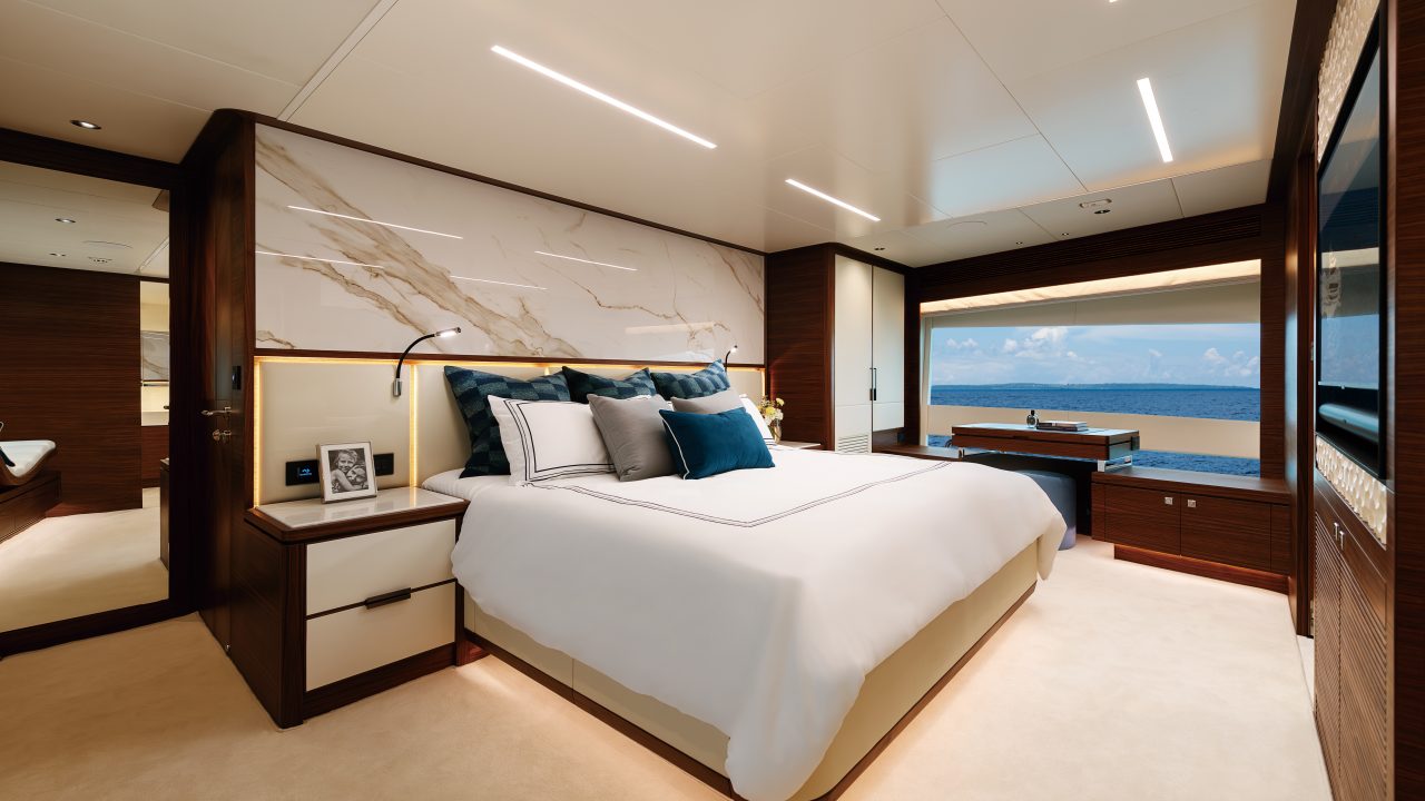 Horizon Yacht Builder - New Horizon Yachts - Big Horizon Yachts Build - Horizon Yacht Brokers - Horizon Yacht Broker - Horizon Superyacht Broker - Horizon Superyacht Builder - Superyacht Broker - St Clair Superyacht - Kevin St Clair