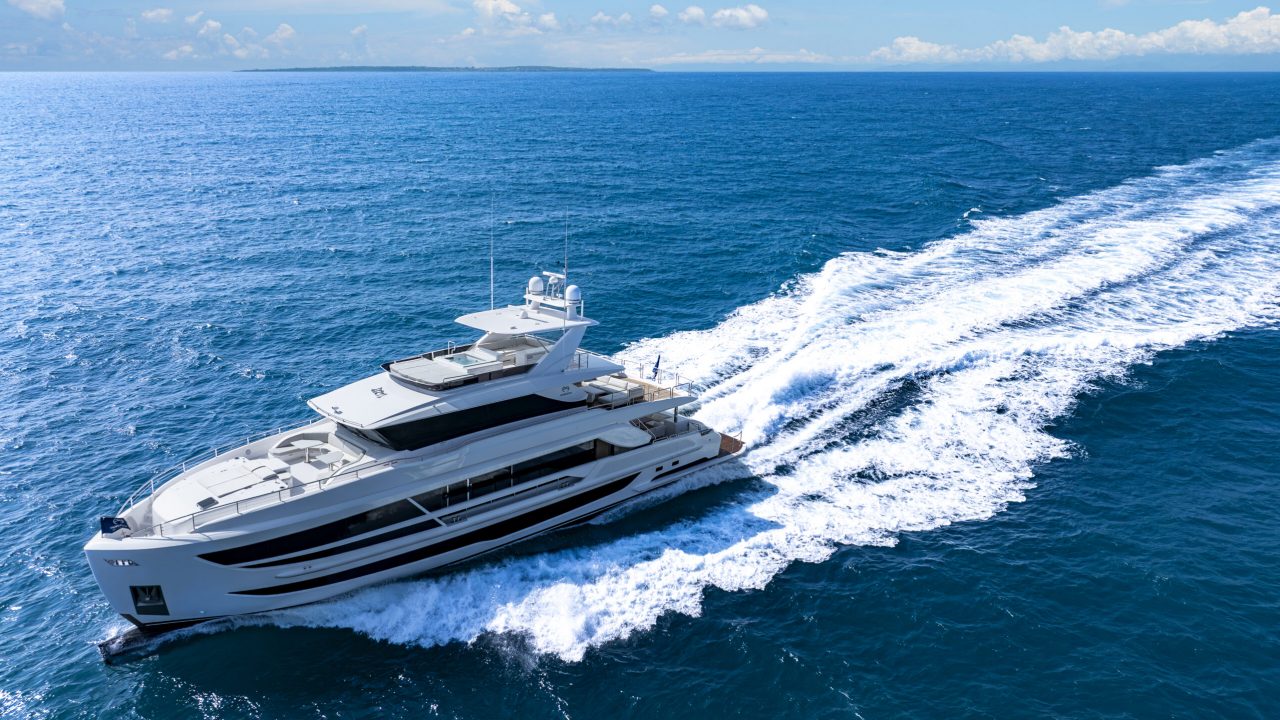 Horizon Yacht Builder - New Horizon Yachts - Big Horizon Yachts Build - Horizon Yacht Brokers - Horizon Yacht Broker - Horizon Superyacht Broker - Horizon Superyacht Builder - Superyacht Broker - St Clair Superyacht - Kevin St Clair